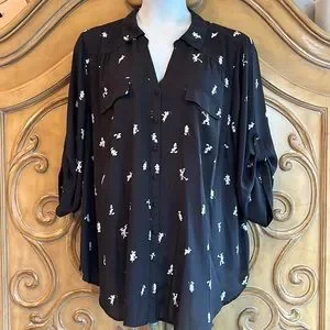 Disney Tops Euc Torrid Disney Mickey Mouse Blouse Poshmark